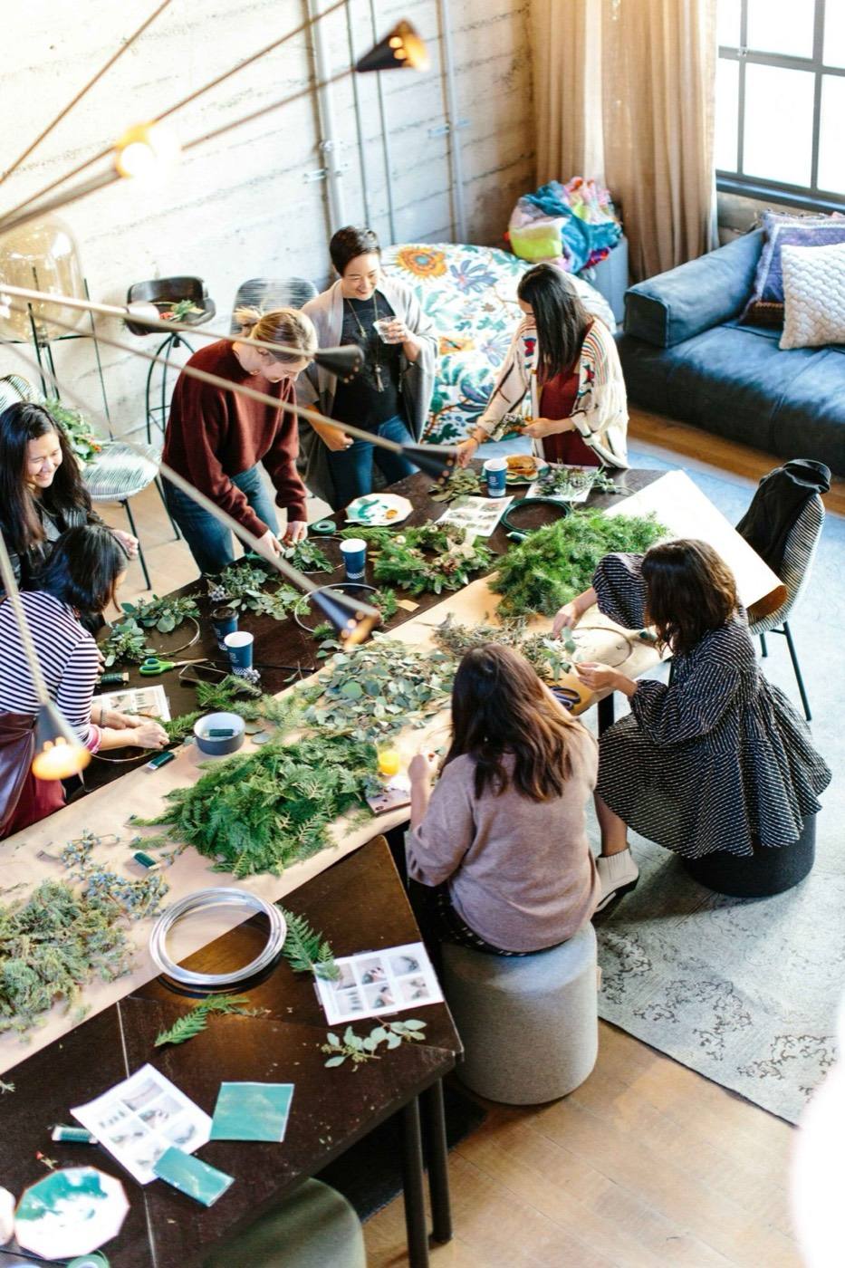 Beboere til en fælles dekorationsworkshop